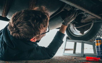 Jakie prace wykonuje mechanik samochodowy