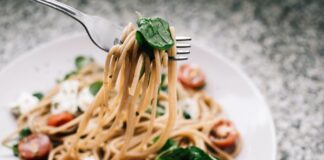 Jak zrobić spaghetti Napoli?