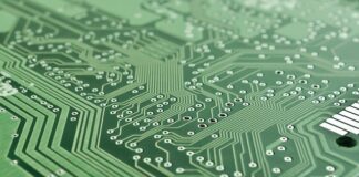 Czym uciąć płytę meblową?