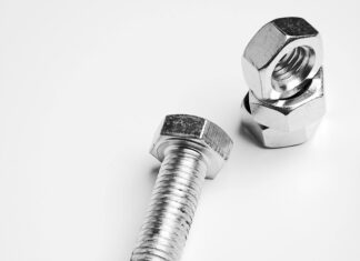 Czy można wyciągać Kliny po montażu okien? Czy można wyciągać Kliny po montażu okien?