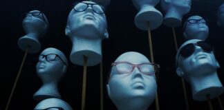 Czy pianką poliuretanową niszczy styropian?