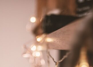 Dlaczego ledy świecą się na inny kolor? Dlaczego ledy świecą się na inny kolor?