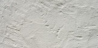 Jak malować farbami akrylowymi na płótnie?