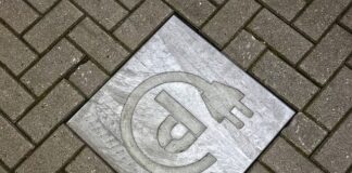 Ile gniazdek pod 16 a bezpiecznik?