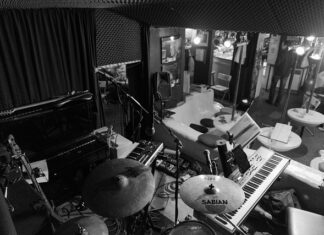 Ile decybeli ma petarda?