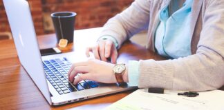 Ile kosztuje maszyna do cięcia drewna?