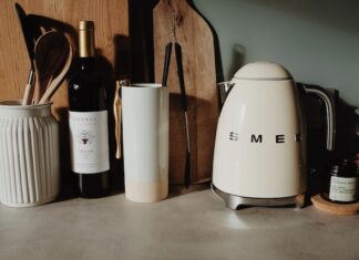 Czajnik SMEG — połączenie retro stylu z nowoczesną technologią Czajnik SMEG