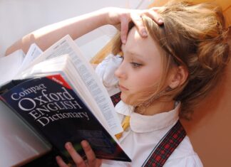 Jak łączyć naukę angielskiego z emocjonalnym rozwojem dziecka? kurs angielskiego dla dzieci